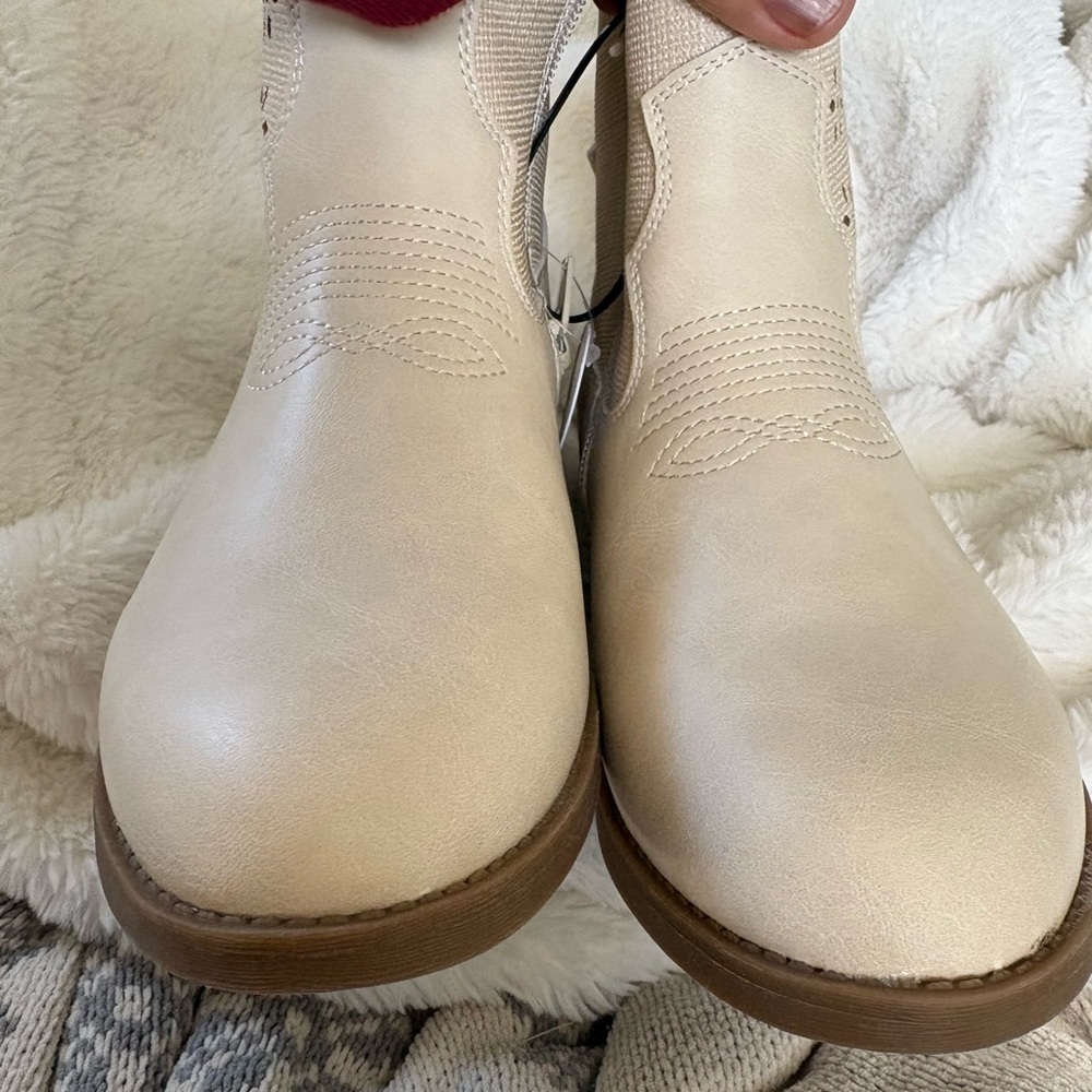 Sonoma Girls Cream Western Ankle Boots with Floral Cutout Detail, Sz: 5 Med - Picture 2 of 6